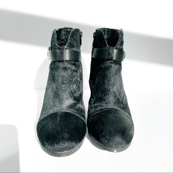 Steve Madden Black Pony Hair Ankle Boots size 10 - Picture 4 of 7